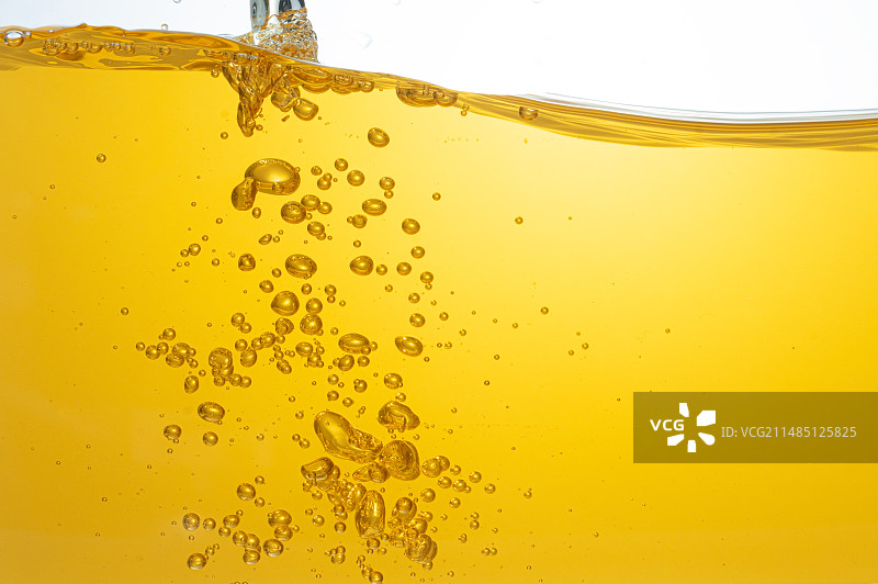 金黄色气泡图片素材