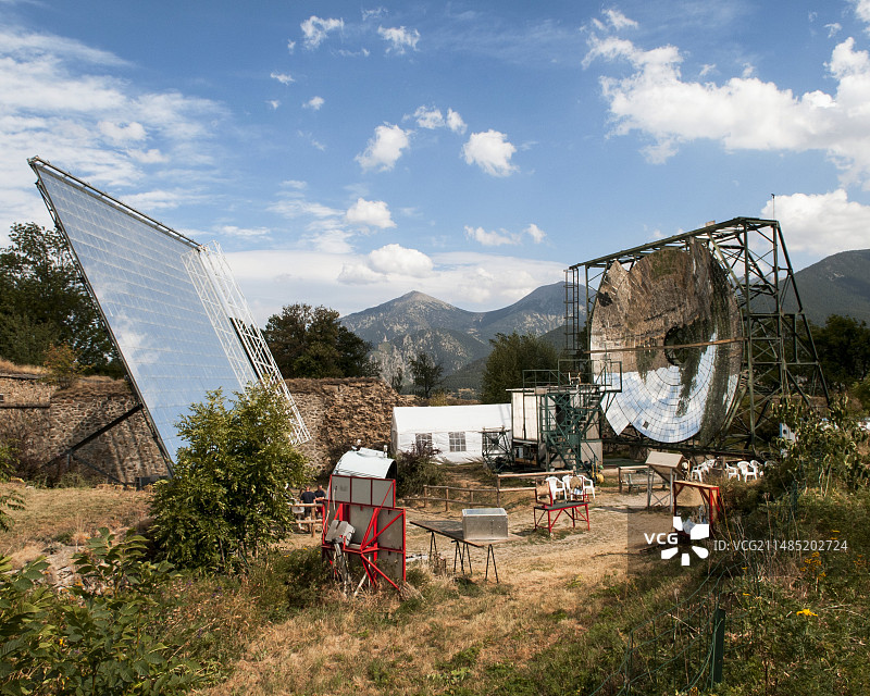 蒙路易太阳能炉图片素材