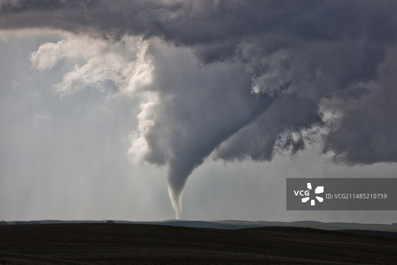 加拿大萨斯喀彻温省的龙卷风图片素材