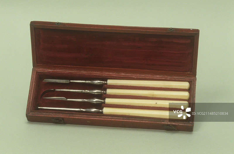 约1821年口腔卫生套装图片素材