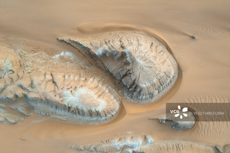 海西蝌蚪形丹霞地貌图片素材