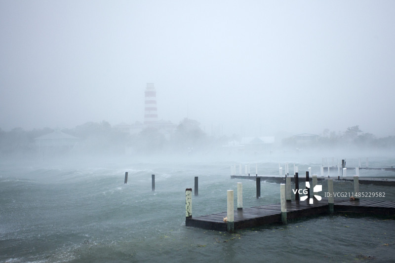 飓风艾琳期间的强风图片素材