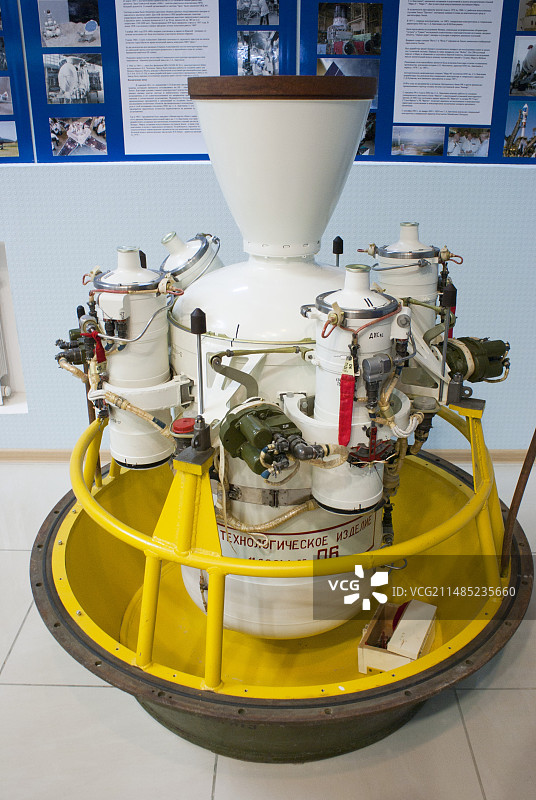 拜科努尔博物馆内的俄罗斯火箭发动机图片素材