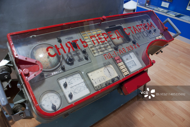 联盟号载人飞船控制面板图片素材