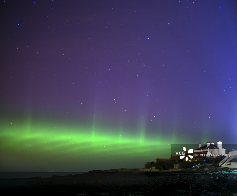 英国惠特利湾的北极光图片素材