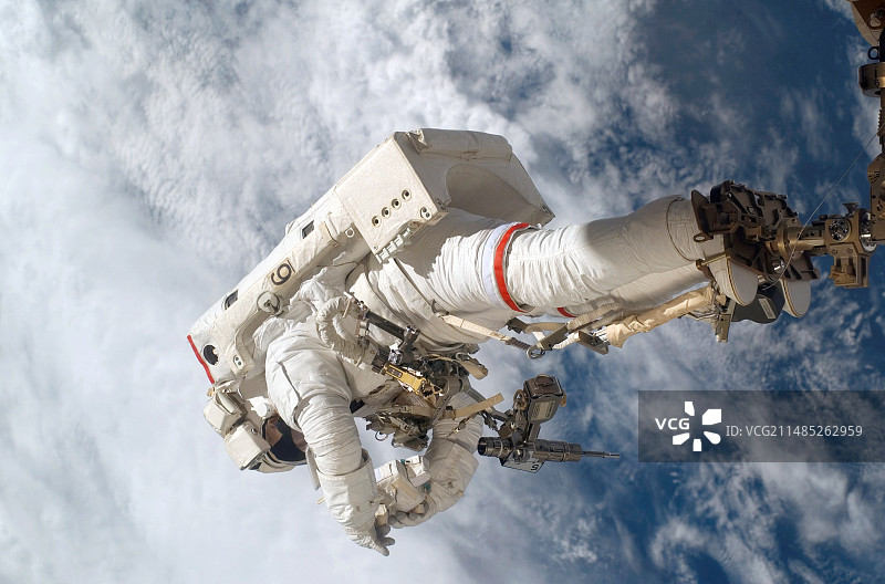 2008年国际空间站太空行走图片素材