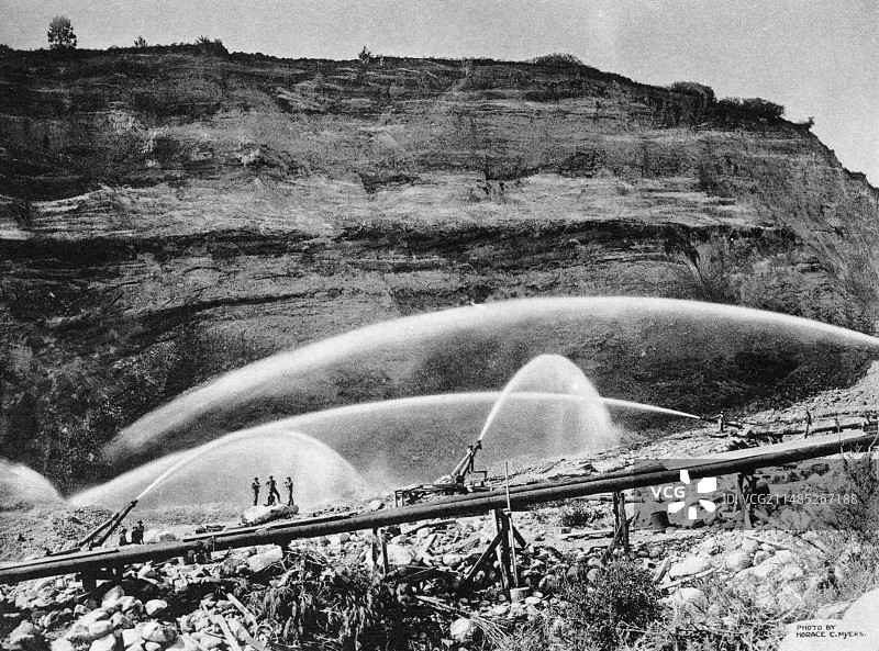 美国1901年金矿开采图片素材