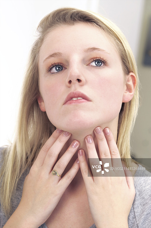 嗓子疼图片素材