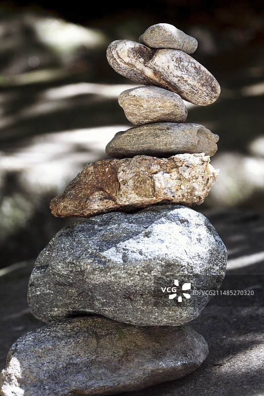 一堆石头图片素材