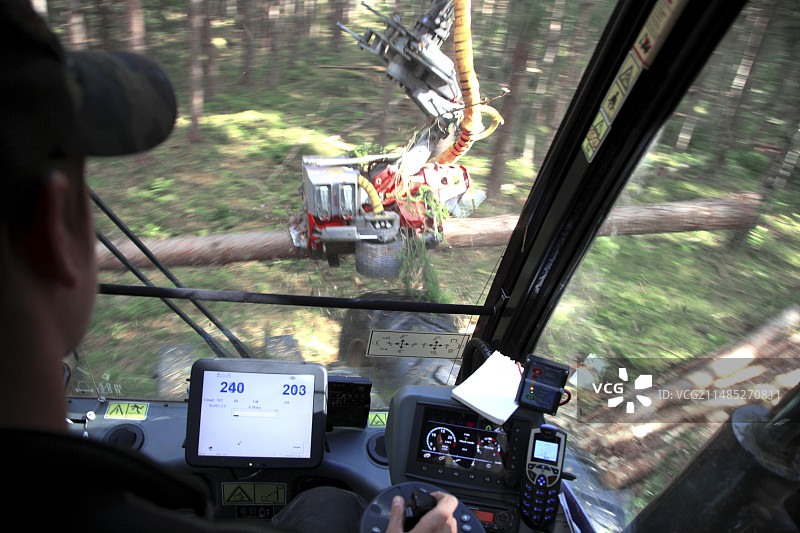 伐木机械图片素材