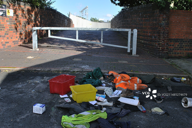 倾倒的垃圾图片素材