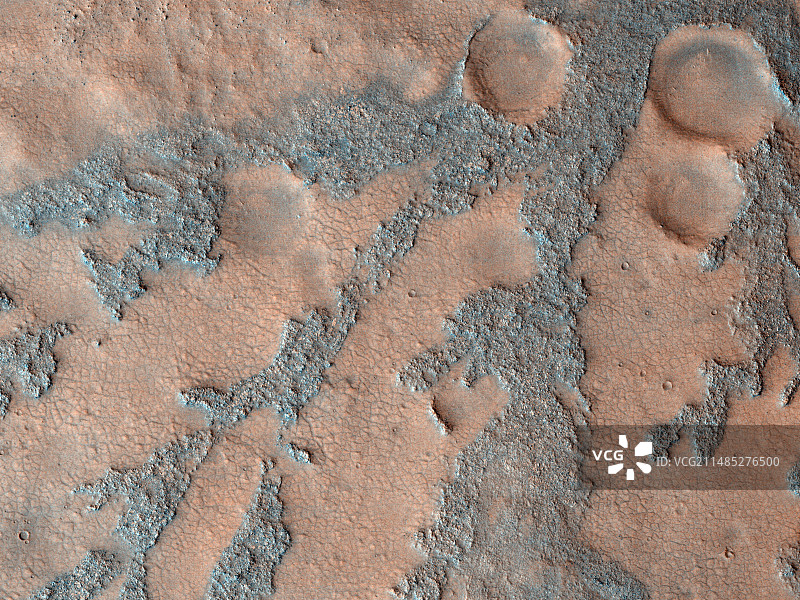 火星陨石坑底部的卫星图像图片素材