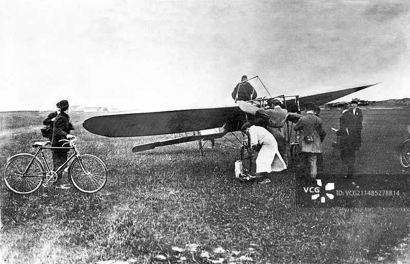 1909年7月25日，在加莱的布莱里奥图片素材