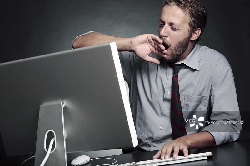 工作中的疲惫图片素材