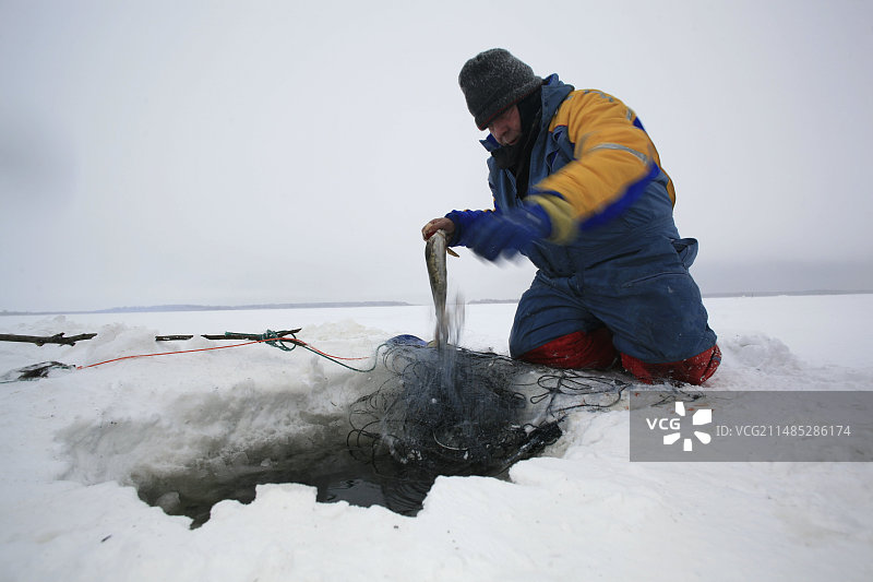 北极渔民图片素材