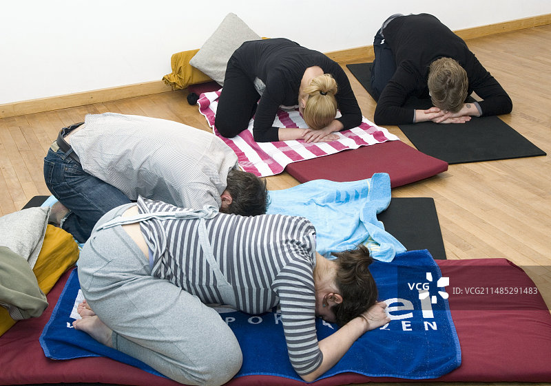 孕妇瑜伽图片素材