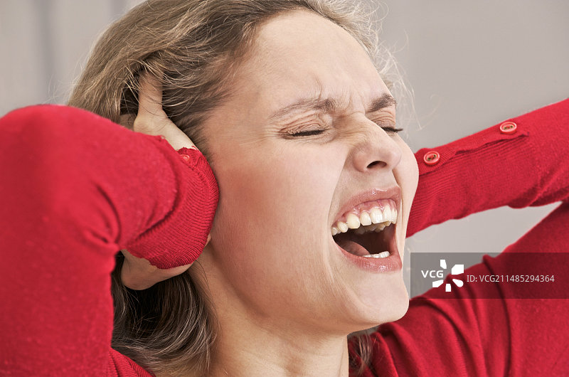 尖叫的女人图片素材