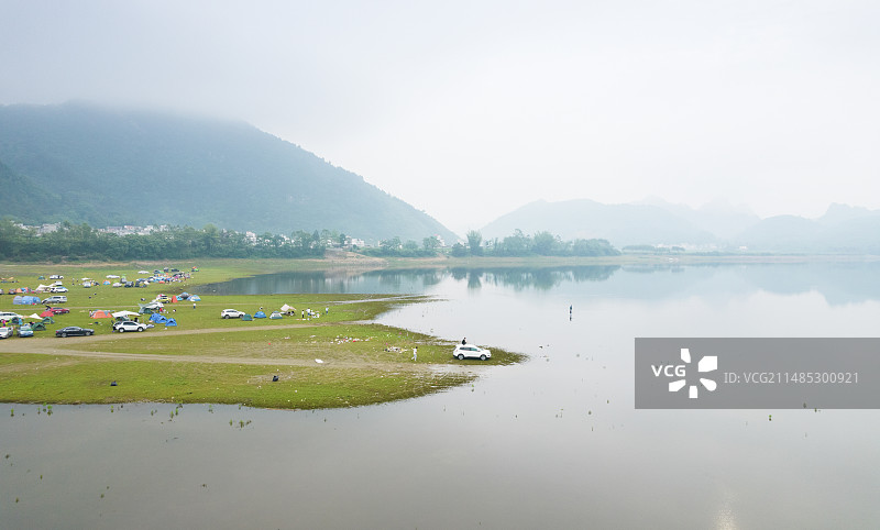 广西南宁上林县天然东敢水库露营地图片素材