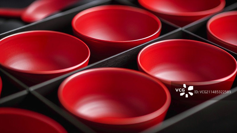 多个红色的茶碗图片素材