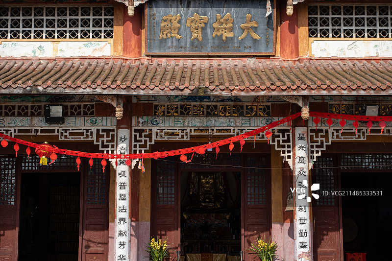 四川德阳广汉市新丰镇花园村万福寺大雄宝殿图片素材