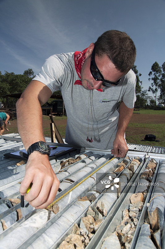 肯尼亚的采矿岩心样本图片素材