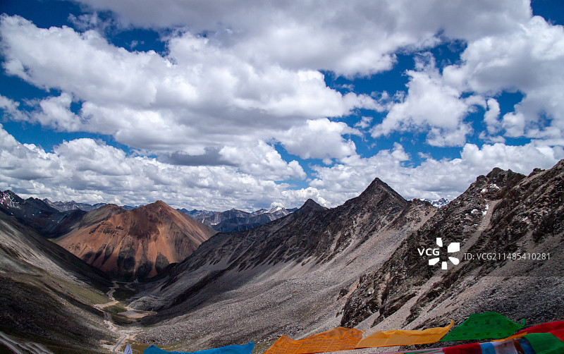 拉姆拉措，山上的天空图片素材