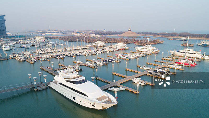 日照奥帆基地航拍游艇海港图片素材