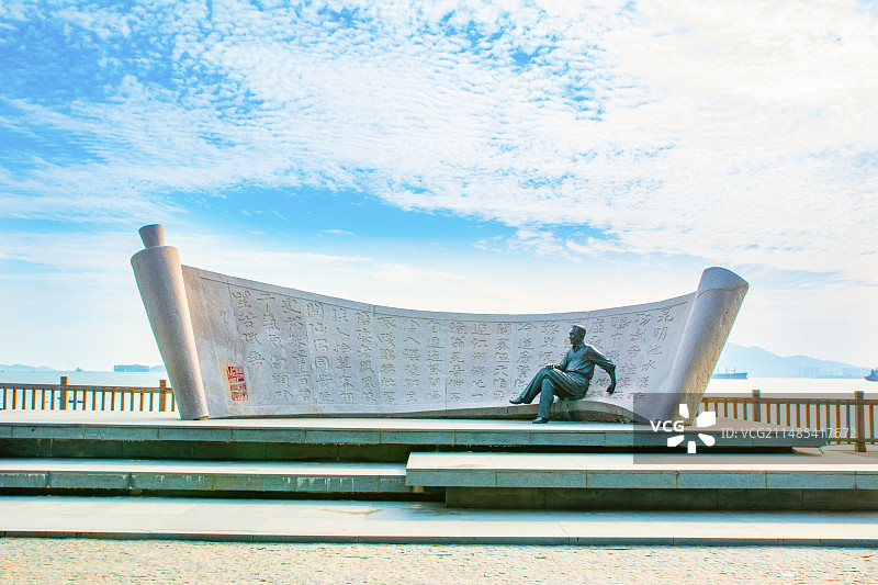 厦门风光 标志性景点 厦门书法广场 书法家罗丹雕像 厦门 环岛路 海边图片素材