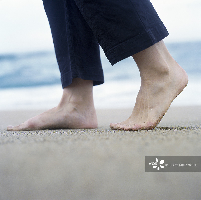 女人走图片素材