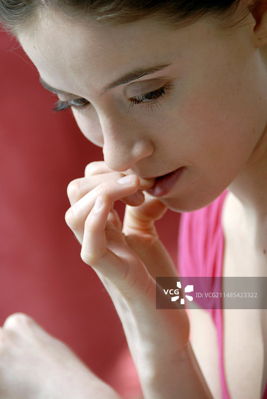 紧张的女人图片素材