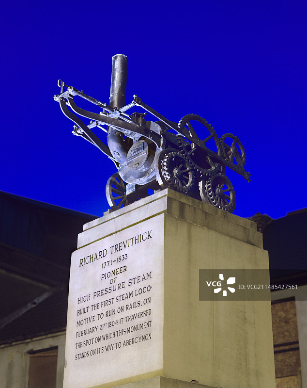 理查德·特里维西克纪念碑图片素材