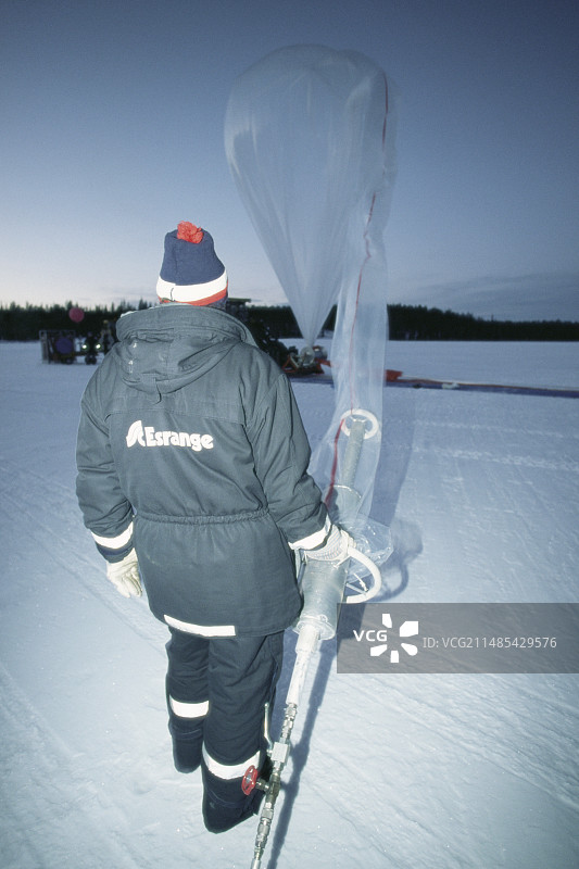 气象气球发射图片素材