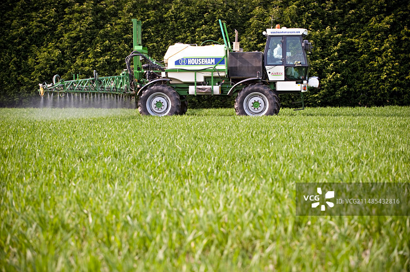 农作物喷洒图片素材