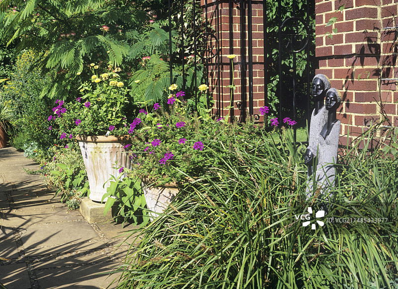 围墙花园图片素材