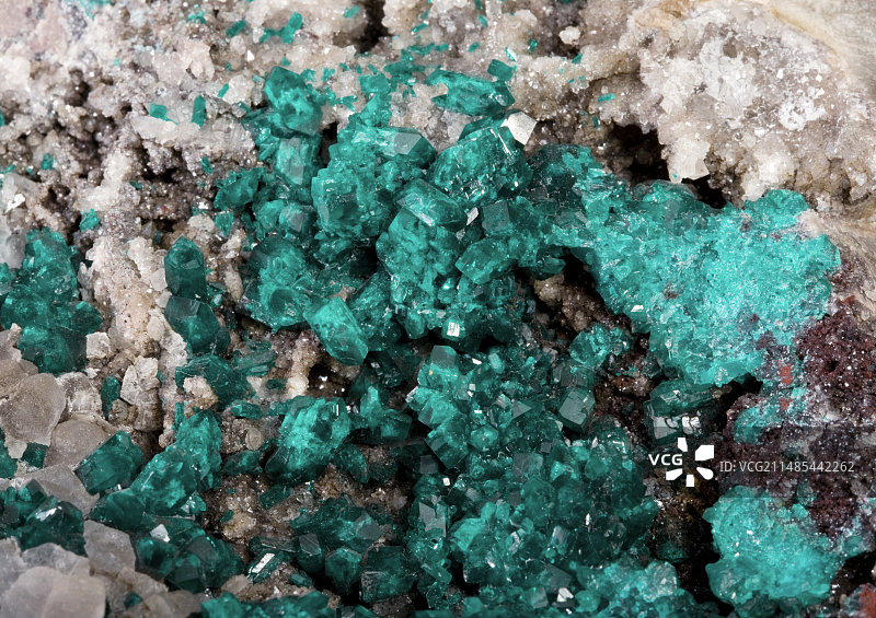 二水合硅铜矿晶体图片素材