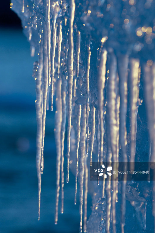 加拿大努纳武特格里斯峡湾的冰柱图片素材