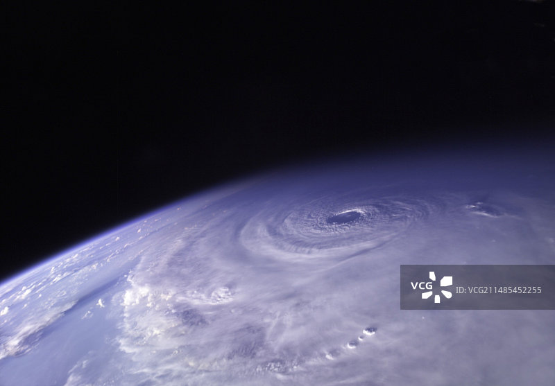 飓风“伊万”图片素材