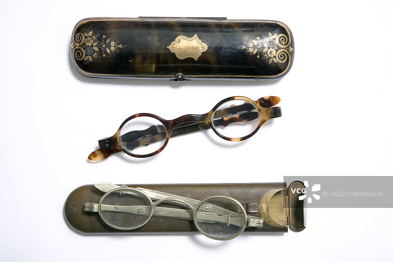 20世纪初的眼镜图片素材