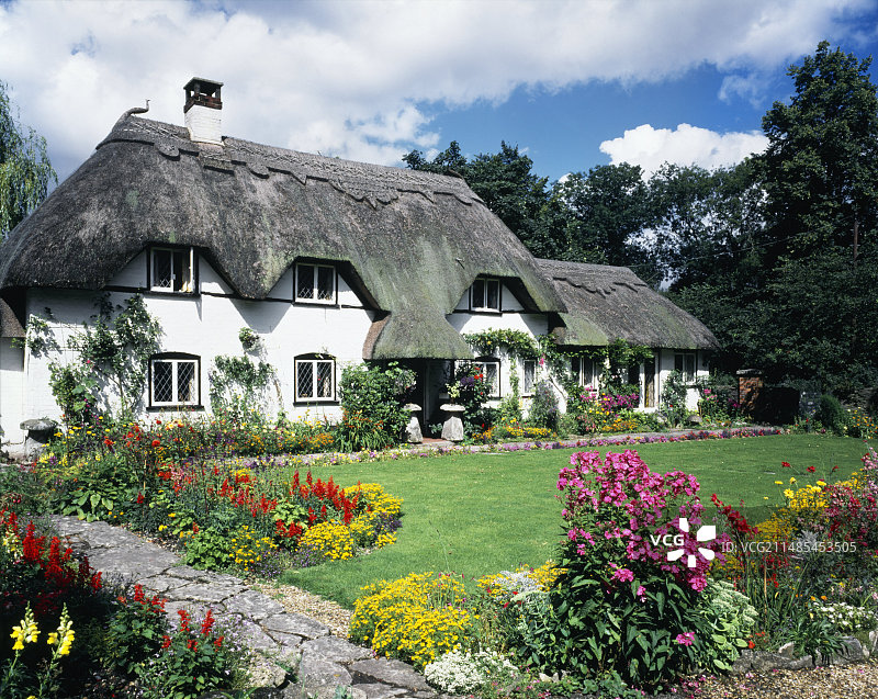 茅草屋檐小屋图片素材