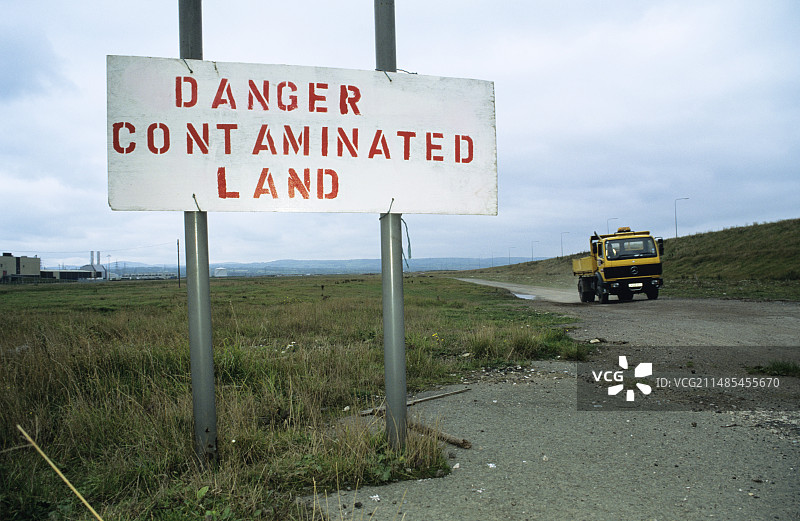 污染土地警告标志图片素材