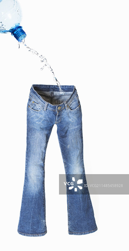 水的足迹概念图图片素材