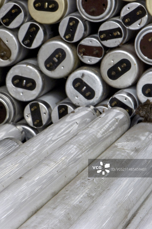 待回收的荧光灯管图片素材