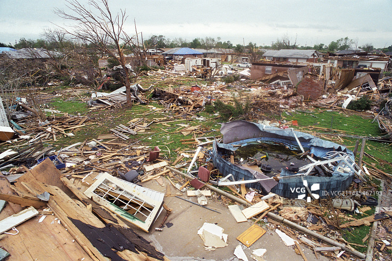 龙卷风破坏图片素材