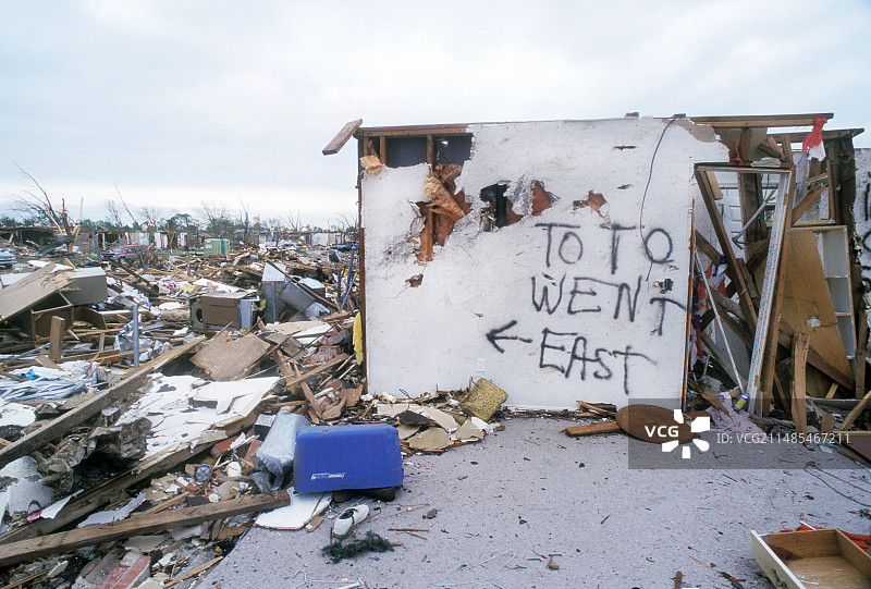 龙卷风破坏图片素材