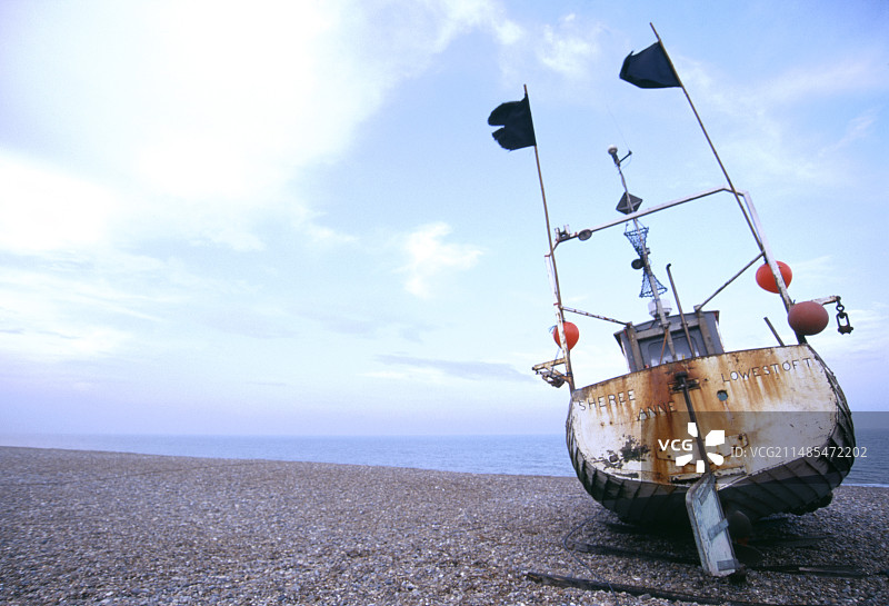 沙滩上的船图片素材