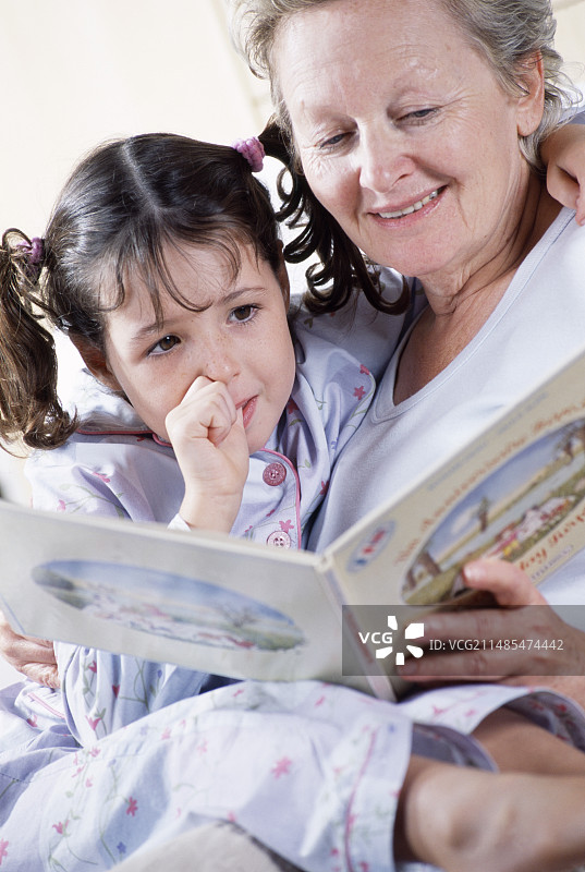 睡前阅读图片素材