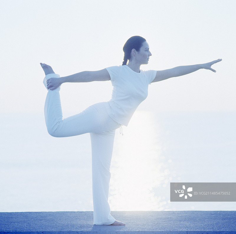 瑜伽姿势图片素材