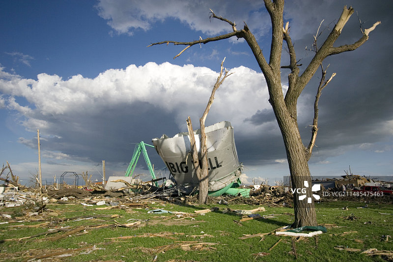 龙卷风过后，美国堪萨斯州图片素材