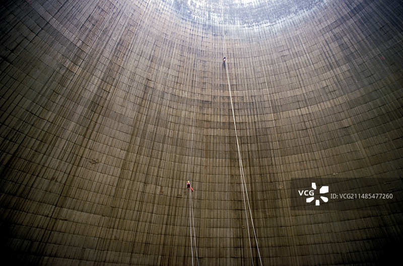 核工业，冷却塔检查图片素材