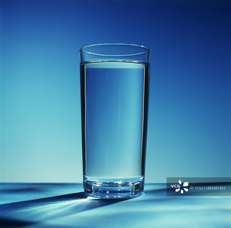 一杯水图片素材